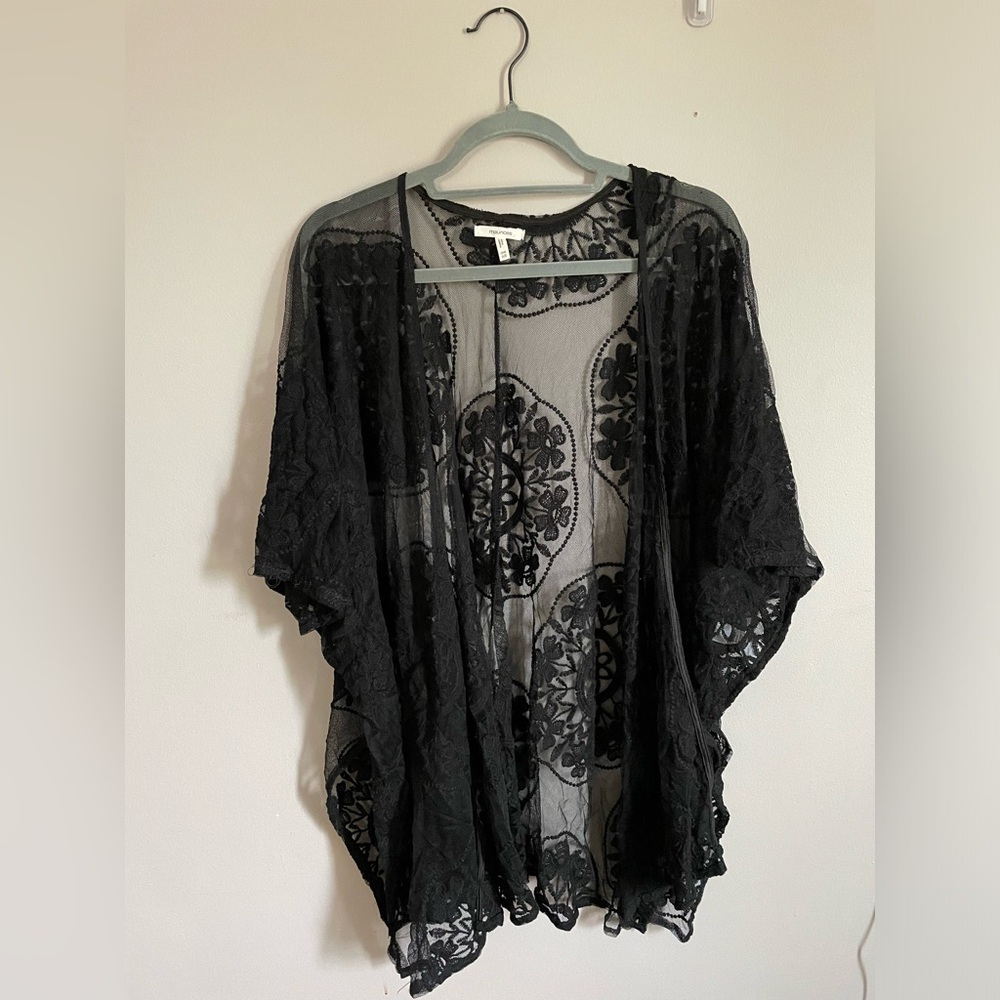 Maurice’s black lace kimono